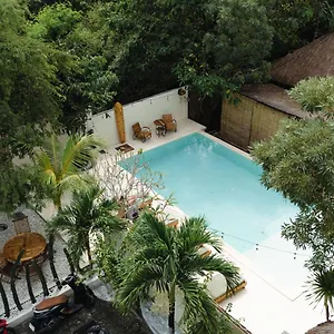 Olo Surf Nature Hotel