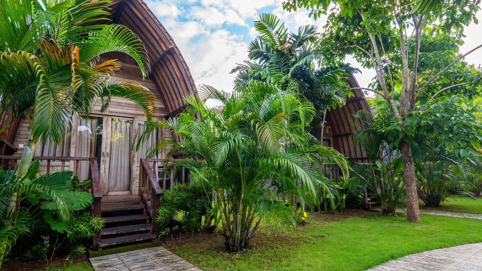 Lumbung Bukit Resort Uluwatu 3*,  Indonézia