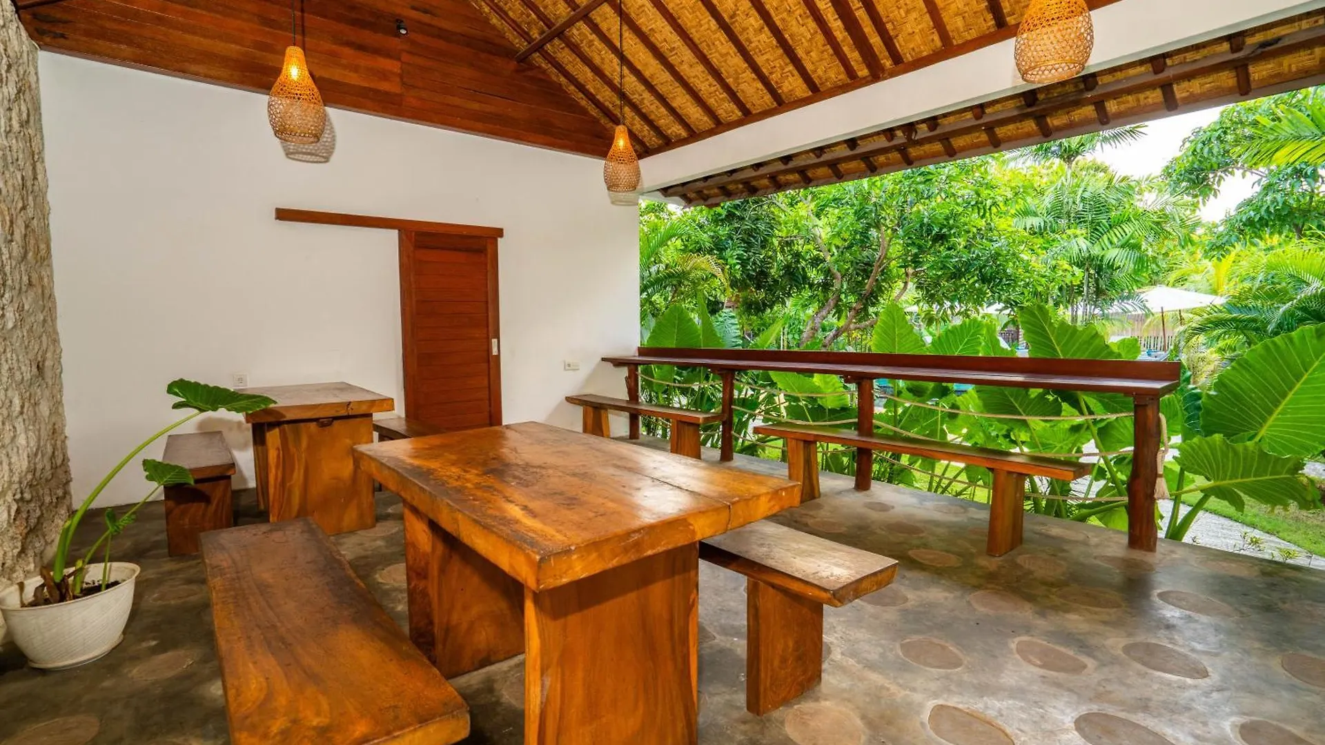 ***  Lumbung Bukit Resort Uluwatu Indonesia
