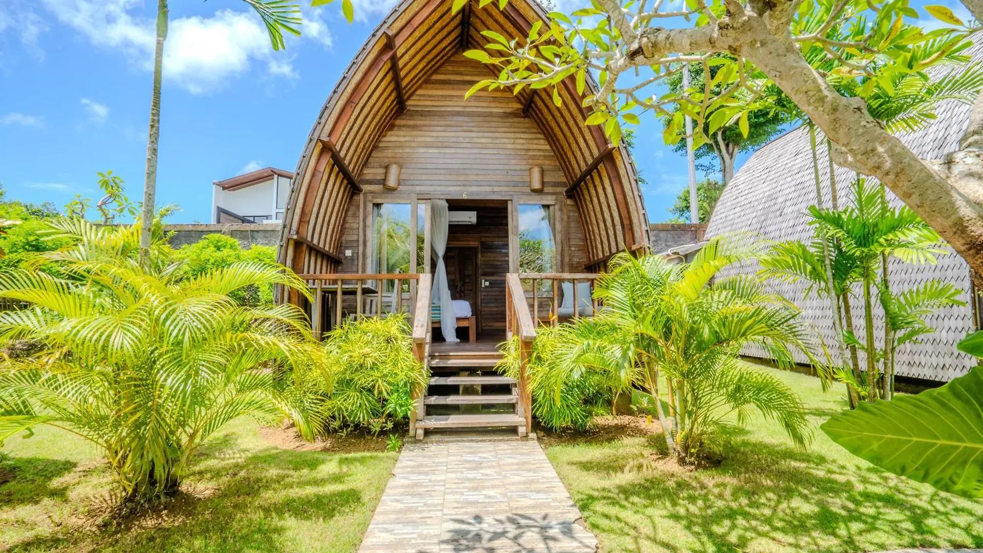 ***  Lumbung Bukit Resort Uluwatu Indonesia